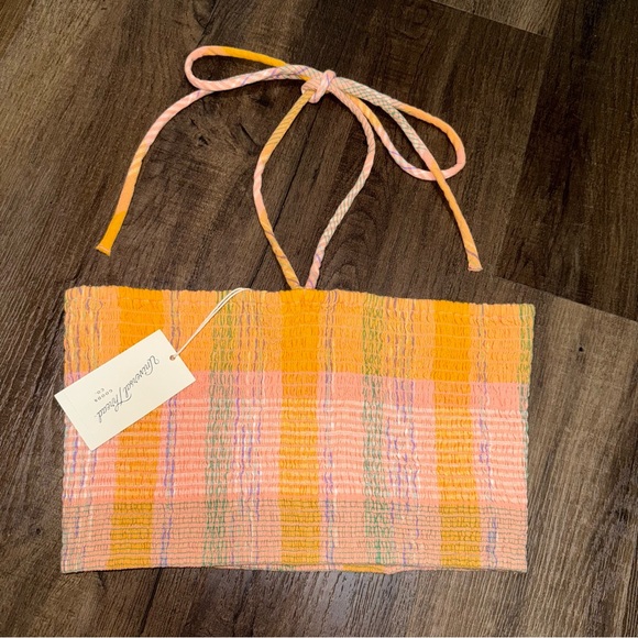 Universal Thread Tops - NWT Target Universal Thread Elastic Stretch Halter Crop Top